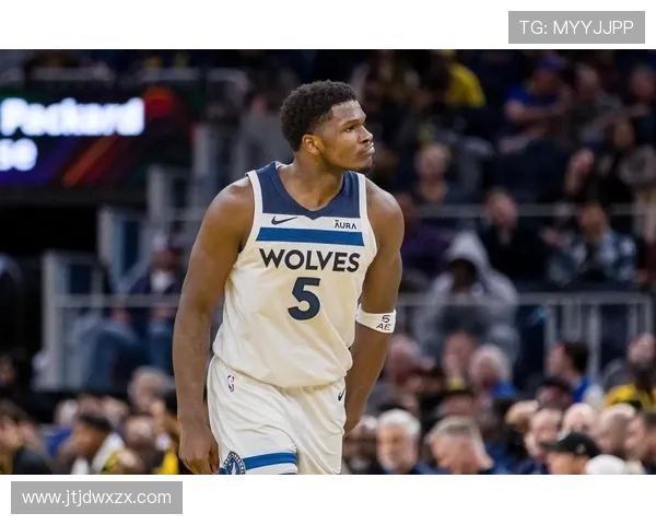 安东尼爱德华兹引领森林狼崛起展现新生代领袖的无限潜能 安东尼爱德华兹引领森林狼崛起展现新生代领袖的无限潜能