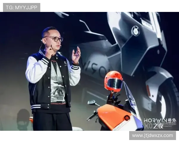 深圳羽毛球队状态变革引发热议球员表现与训练模式的全新探索 深圳羽毛球队状态变革引发热议球员表现与训练模式的全新探索